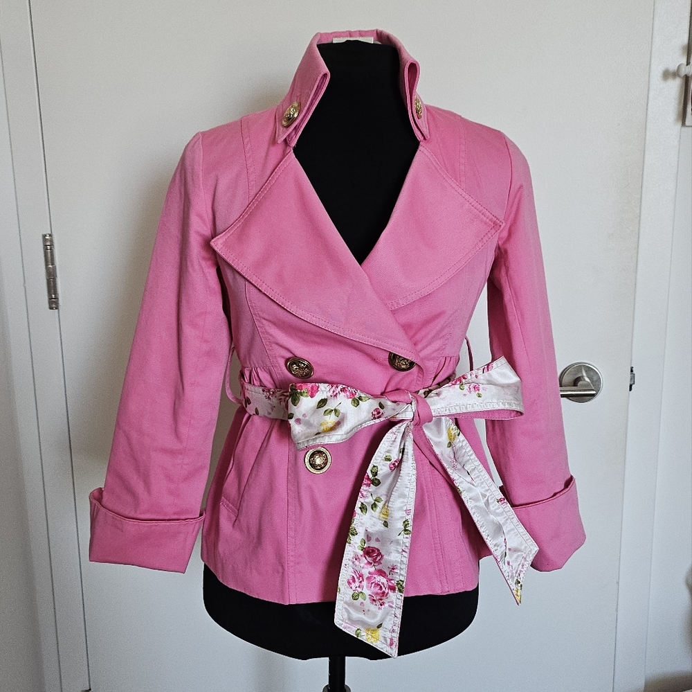 Ma*rs Agejo Gyaru Pink Cropped Peacoat Jacket with Floral Rose Print Belt